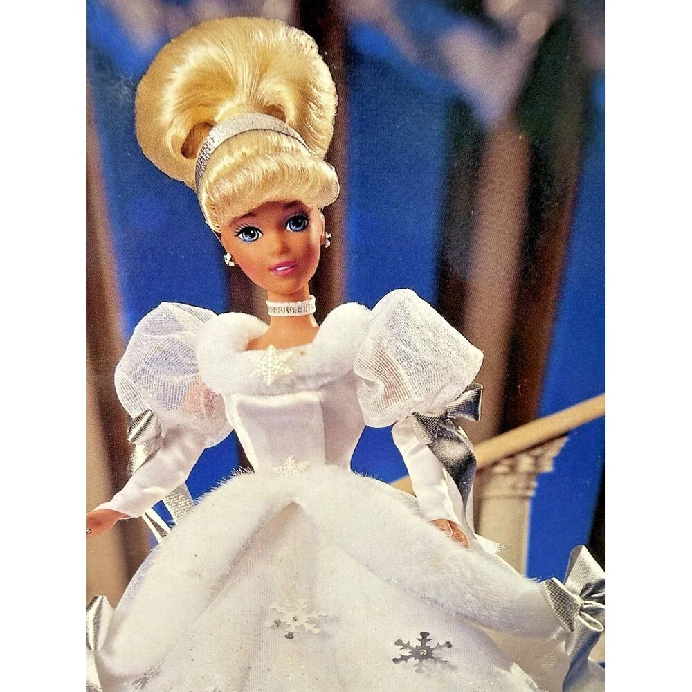 FIRST IN A SERIES Walt Disney's Holiday Princess Cinderella 1996 Barbie Doll NIB